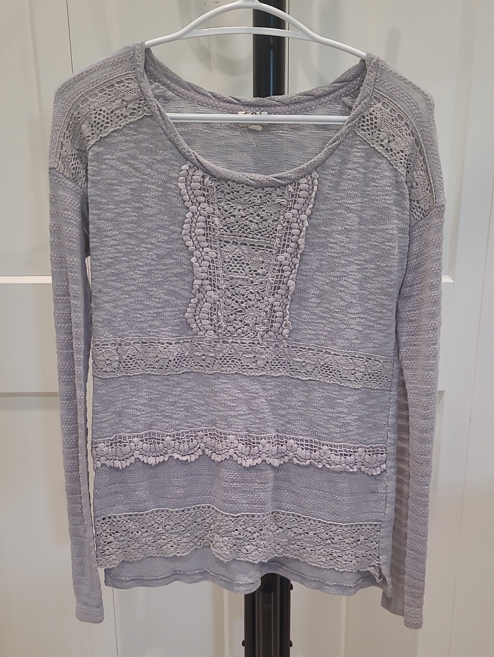 One September By Anthropoligie Lace Trim Lightweight Long-Sleeve Top - Gray